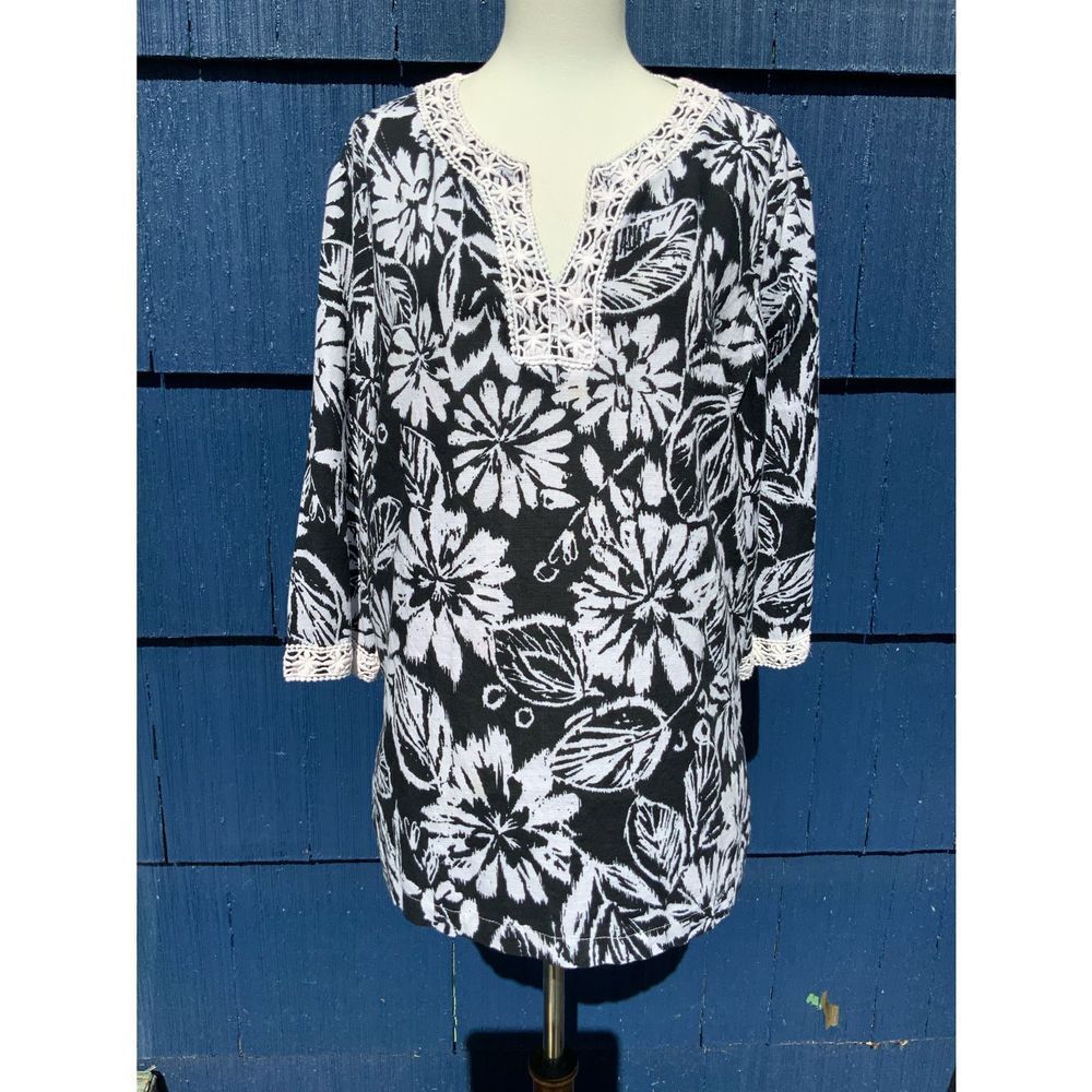 Alfred Dunner Hawaiian print top